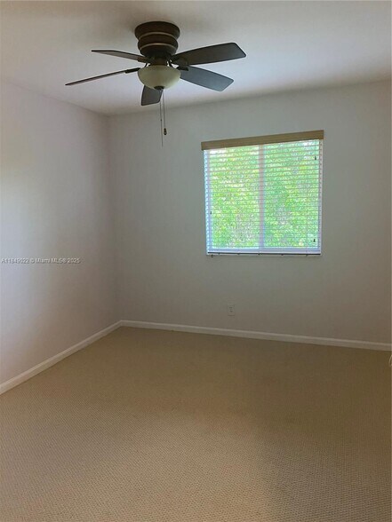 Building Photo - 130 Palm Desert Ln