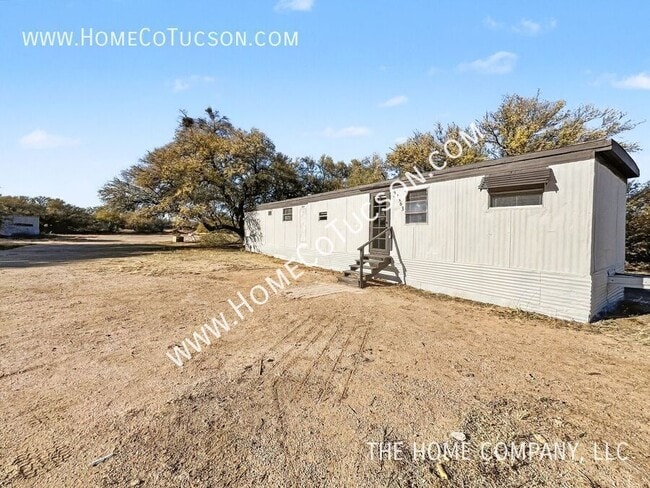 Building Photo - 1563 W Patton St