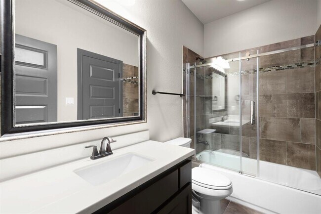 Building Photo - 5916 Davenport Divide Rd