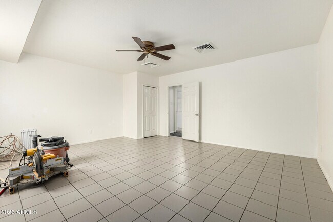 Building Photo - 4439 E Hidalgo Ave