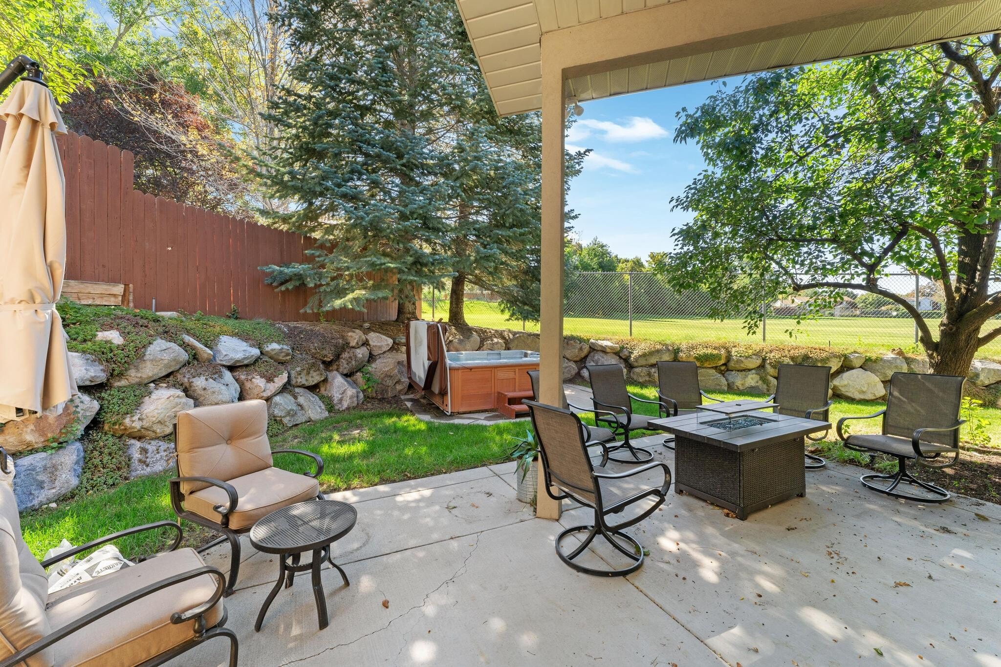 Building Photo - 2586 E 6710 S