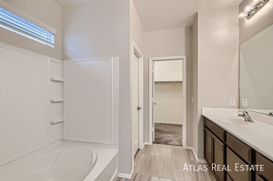 Building Photo - 2129 N 212th Ln