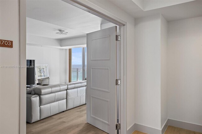 Building Photo - 3535 S Ocean Dr