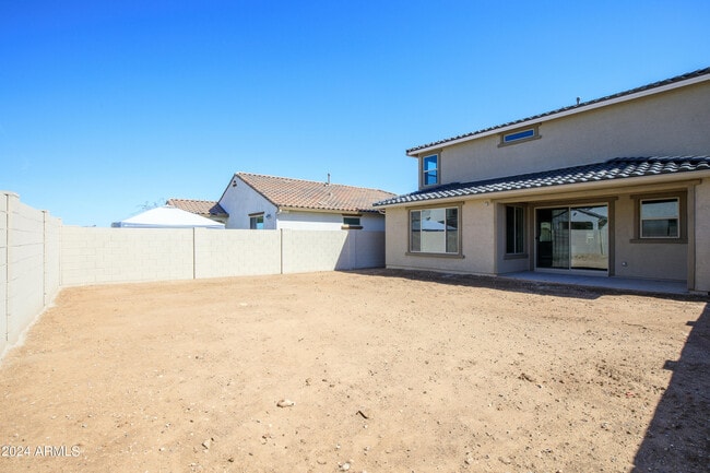 Building Photo - 8956 W Luke Ave