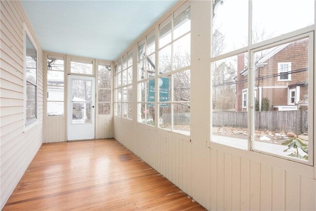 Building Photo - 5 Cummings Rd