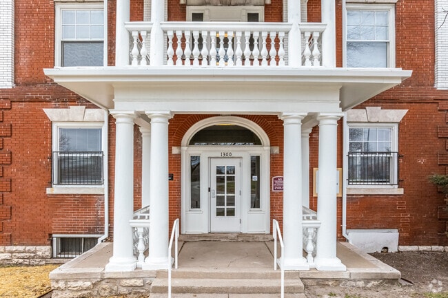 Building Photo - Jazz Hill