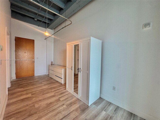 Building Photo - 8101 Biscayne Blvd