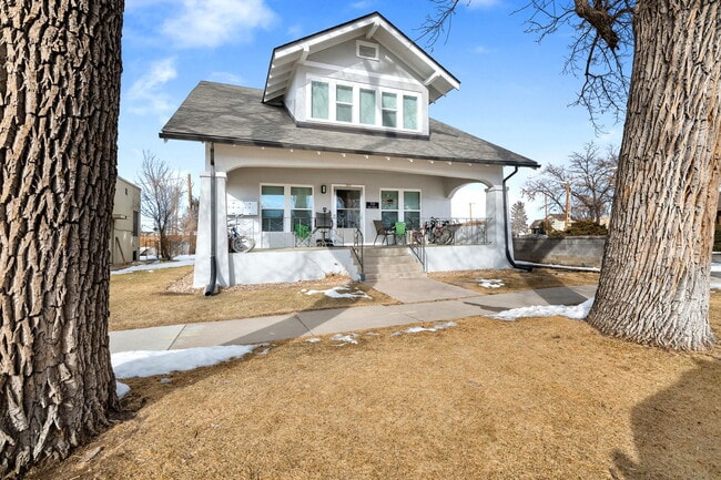 Building Photo - 715 14th St