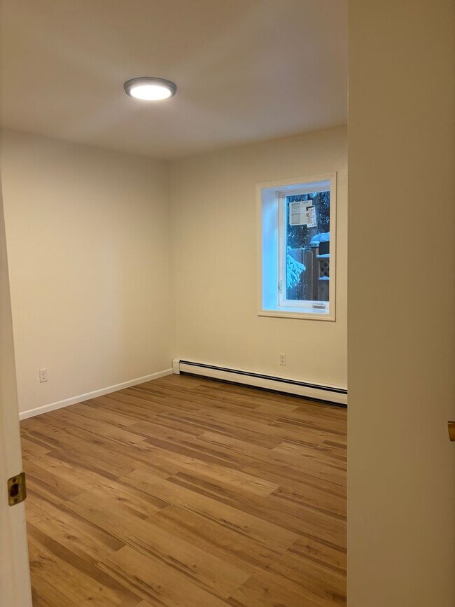 Building Photo - 3rd Ave 1410 -SB