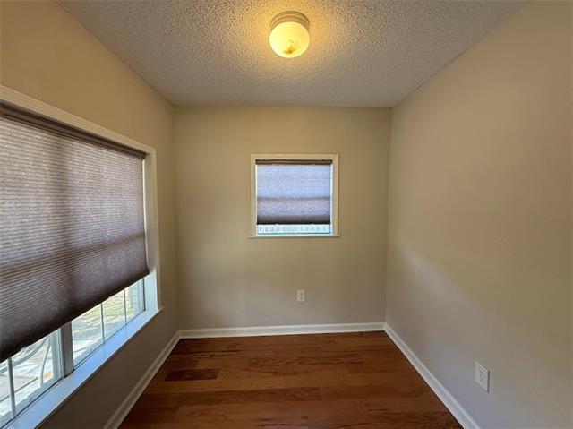 Building Photo - 22 Bluebird St