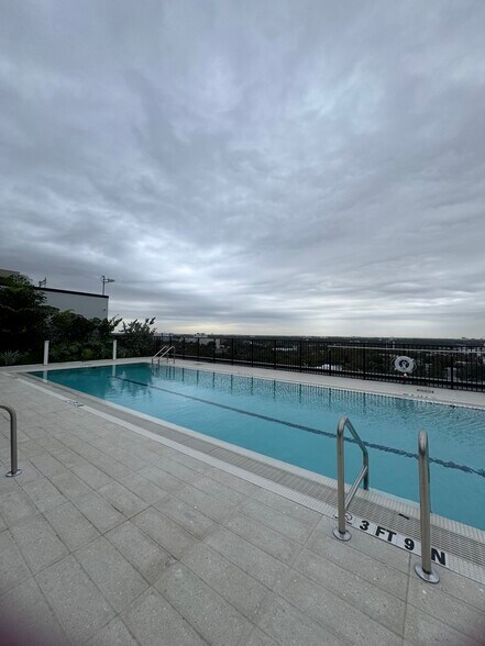 Building Photo - 94 NW 30th St