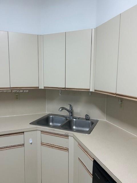 Building Photo - 8816 Collins Ave