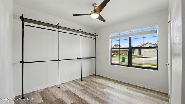Building Photo - 1742 Saxton Rd