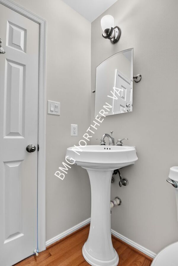 Building Photo - 6001 Keble Dr