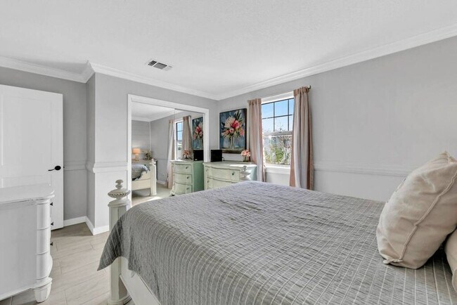Building Photo - 312 Bream Ave