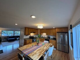 Kitchen - 9220 11th Ave SW