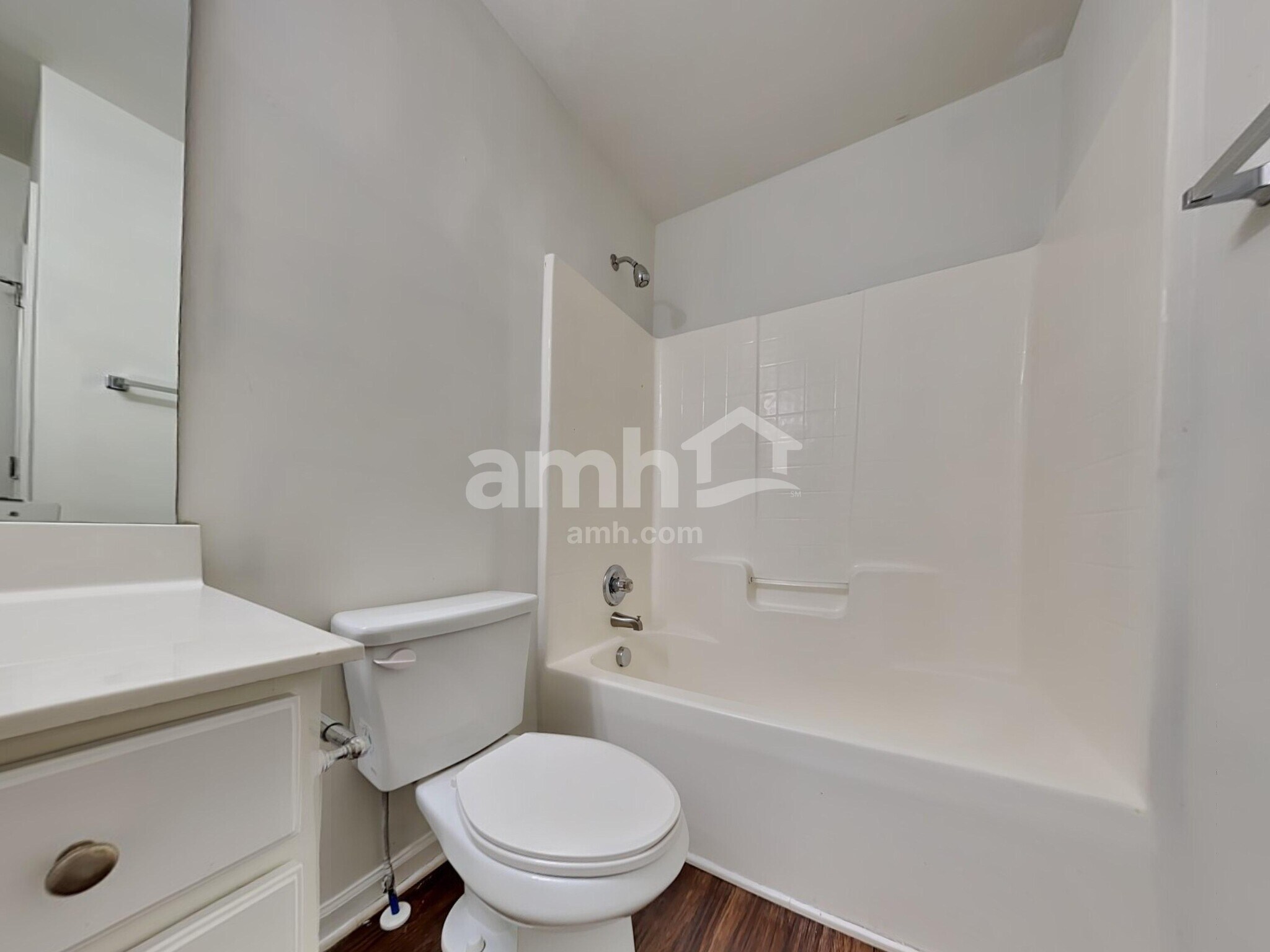 Building Photo - 277 Springs Xing