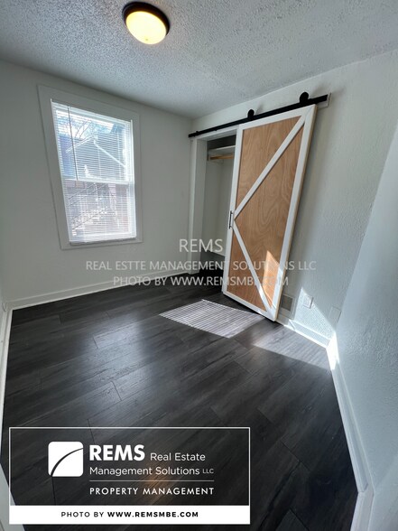 Building Photo - 813 Williamson St