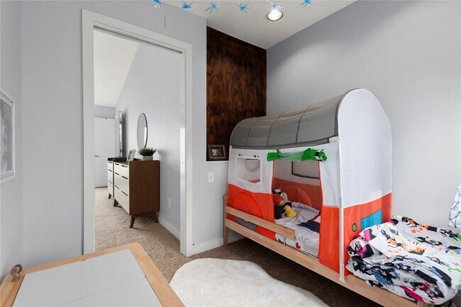 Building Photo - 3044 Commerce St