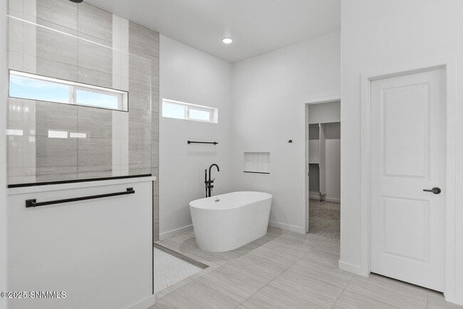 Building Photo - 3676 Springhaven Lp