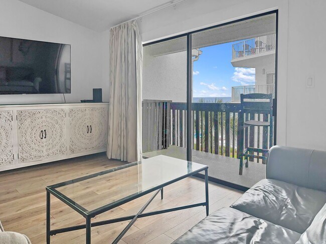 Building Photo - 50% off first months rent.  Gulf front community, Gulf views from balcony, community pool, walkin...