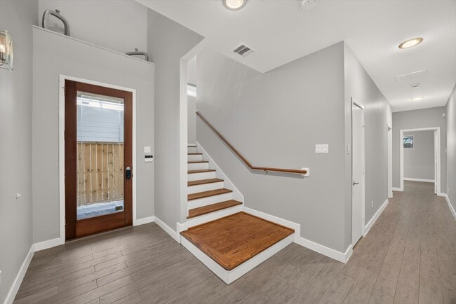 Building Photo - 6016 Truro St