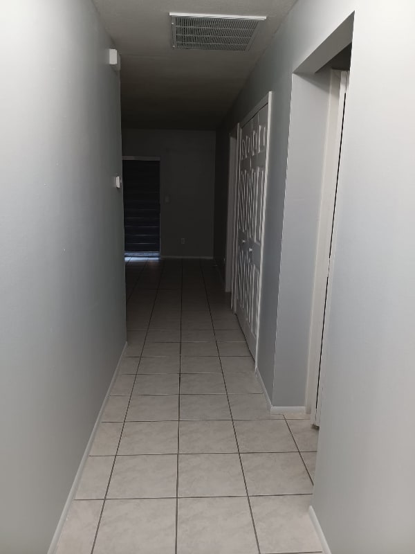 Building Photo - 2507 Matena Ave S