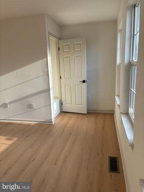 Building Photo - 44 Reading Ave