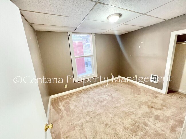 Building Photo - 1030 Antimony St