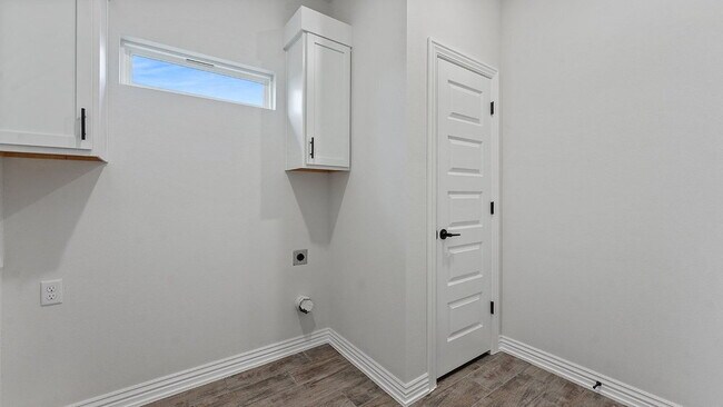 Building Photo - 109 N Panther Ave