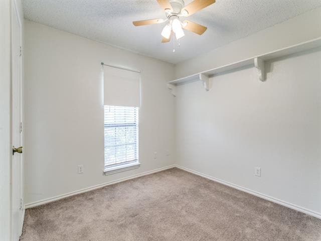 Building Photo - 614 Raven Ln