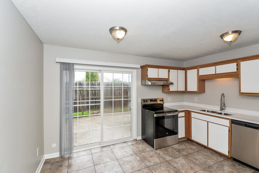 Building Photo - 4080 Nir Shreibman Blvd