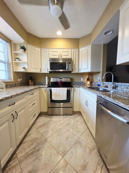 Building Photo - 19029 US Highway 19 N