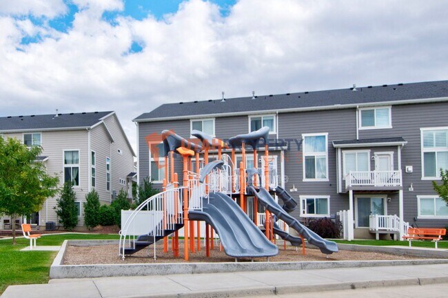 Building Photo - 15351 Tarawa Dr