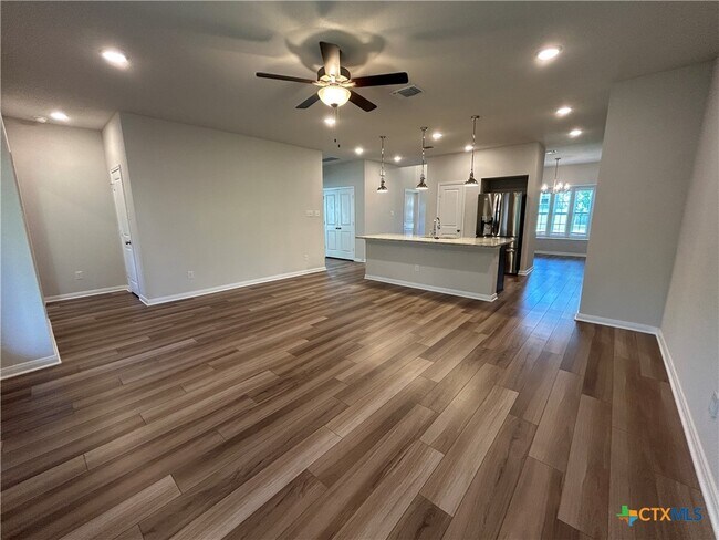 Building Photo - 5619 St Charles Dr