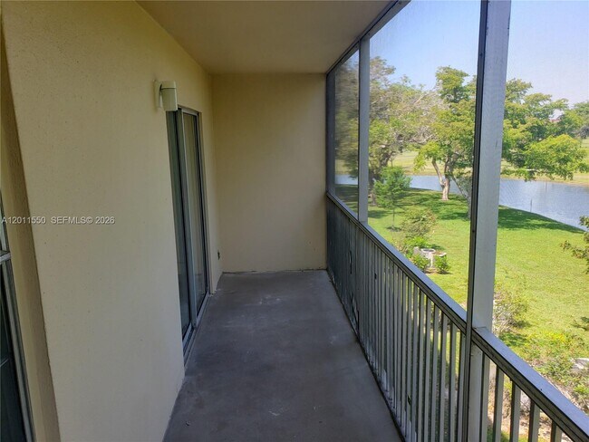 Building Photo - 13255 SW 7th Ct