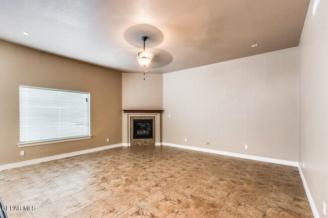 Building Photo - 3644 Almond Beach Dr