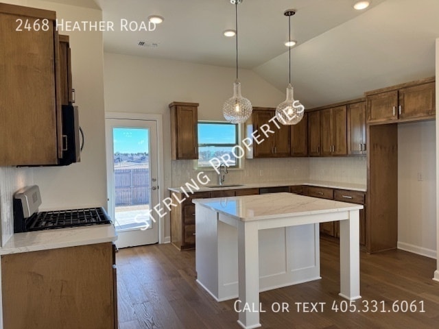 Building Photo - 2468 Heather Rd