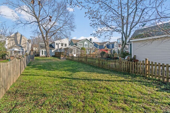 Building Photo - Must see in Eastport!