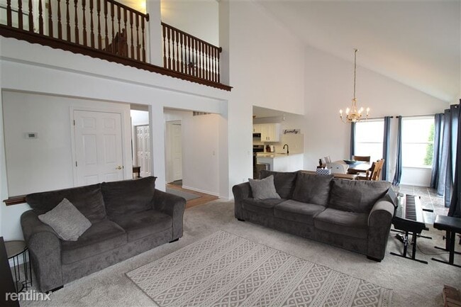 Building Photo - 5531 Redbud Ct