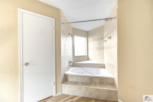 Building Photo - 12530 Laleu Ln