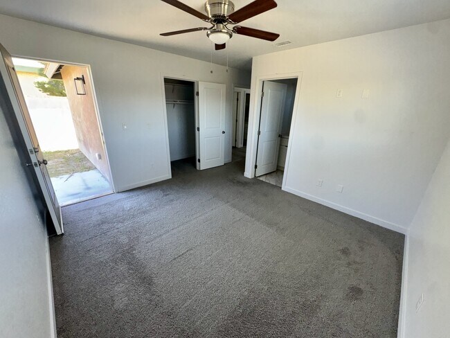 Building Photo - 7343 Dogwood Ave