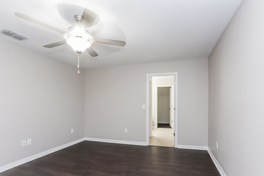 Building Photo - 6507 Trent Creek Dr