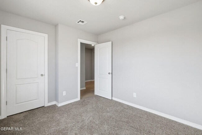 Building Photo - 14561 Desert Poppy Ct