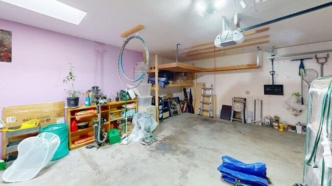 Building Photo - Gardeners dream