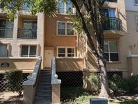 Building Photo - Modern Downtown San Jose Condo