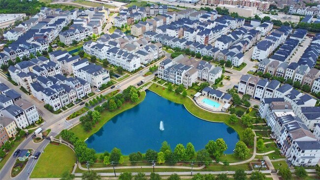 Building Photo - 3124 Somerset Levens Ln