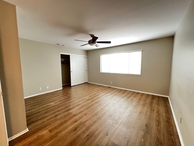 Building Photo - 2 Bedroom 1.5 Bath Townhouse Condo for Rent in the Heart of Monrovia