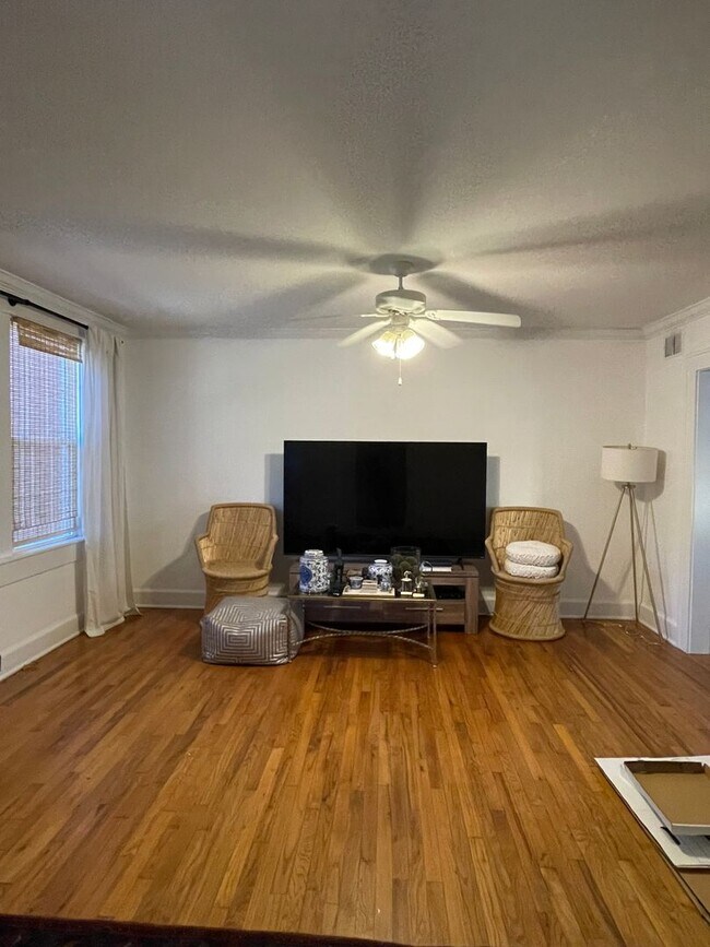 Building Photo - Wagener Terrace Townhome Unit!