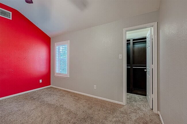 Building Photo - 1419 Kyle Hill Ln